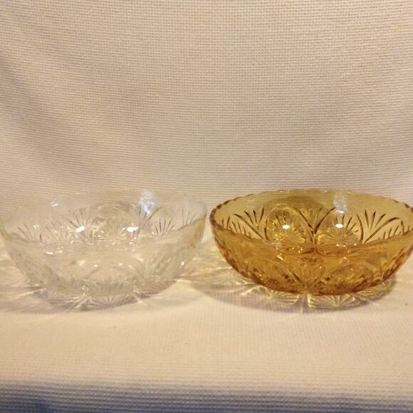 2 Anchor Hocking Serving Bowls in Star n Cameo Amber n Clear - Picture 1 of 16